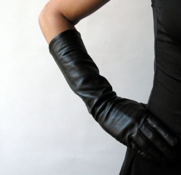 Portolano Ladies Silk Lined Italian Leather Gloves - Image 1